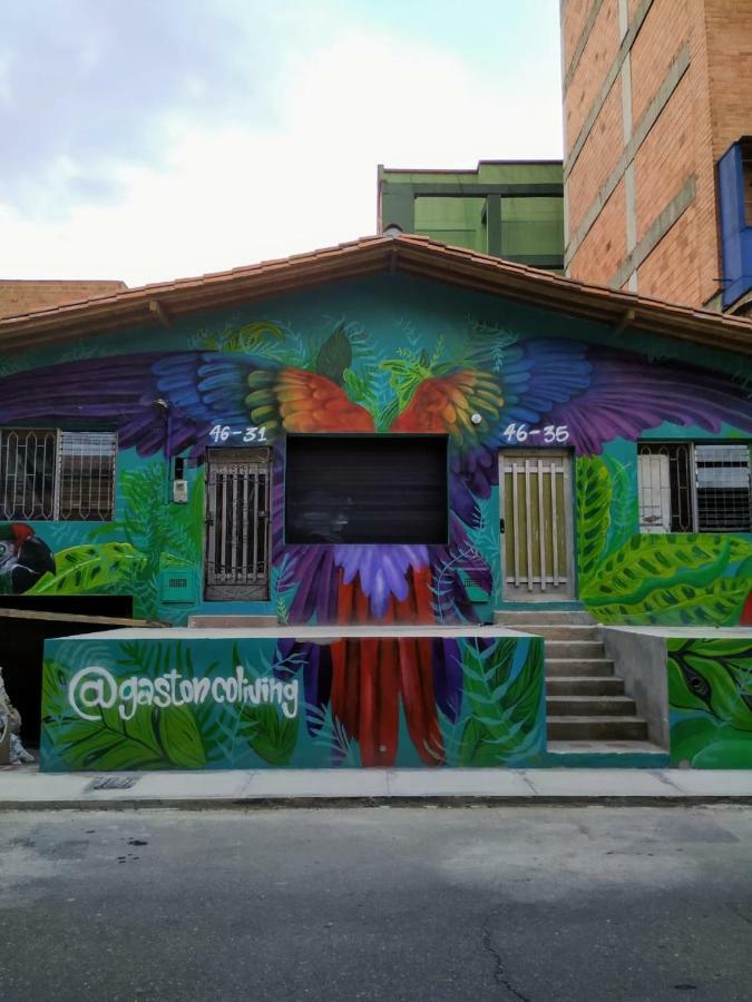 Gaston Coliving Hostel Medellin Luaran gambar